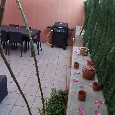 MAISON 100 M2, Terrasse 25 m2, Clim, 3 chbs avec tv, parking Pierrelatte Extérieur photo