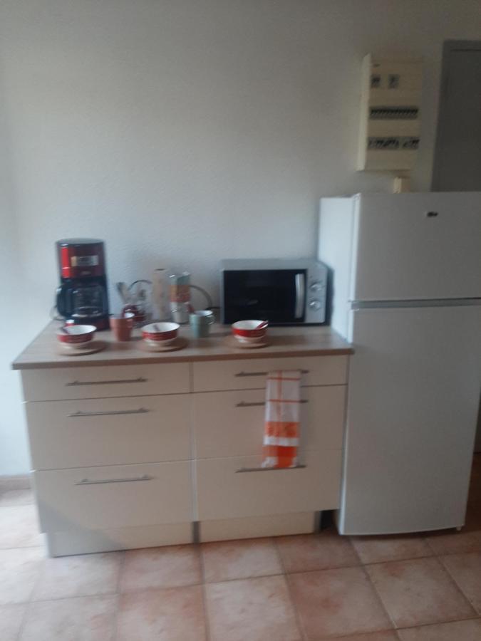 MAISON 100 M2, Terrasse 25 m2, Clim, 3 chbs avec tv, parking Pierrelatte Extérieur photo