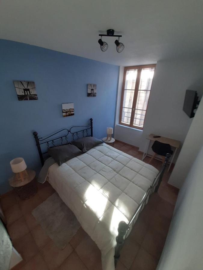 MAISON 100 M2, Terrasse 25 m2, Clim, 3 chbs avec tv, parking Pierrelatte Extérieur photo