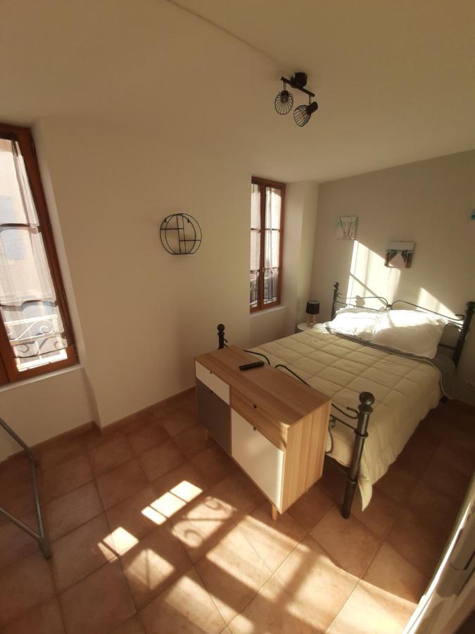 MAISON 100 M2, Terrasse 25 m2, Clim, 3 chbs avec tv, parking Pierrelatte Extérieur photo